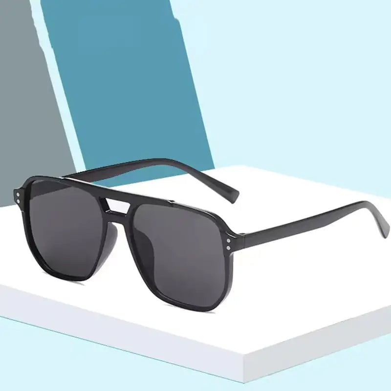 Unisex UV400 Travel Sunglasses – Stylish Outdoor Polarized Shades for Men & Women